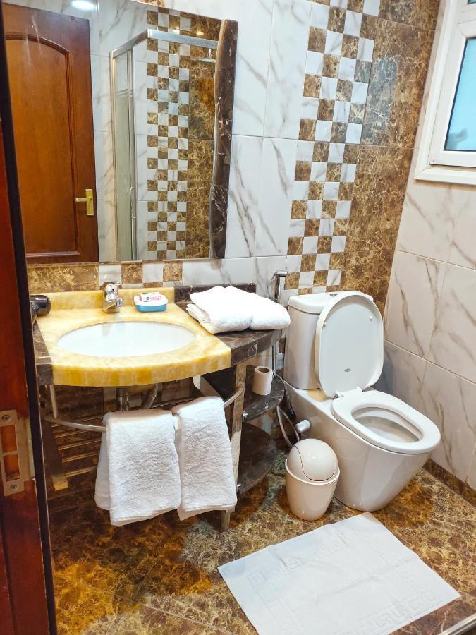 Luxury Seafront Pool Villa - 3 Stories & Roof Floor - All Master Bedrooms Hurghada Ngoại thất bức ảnh