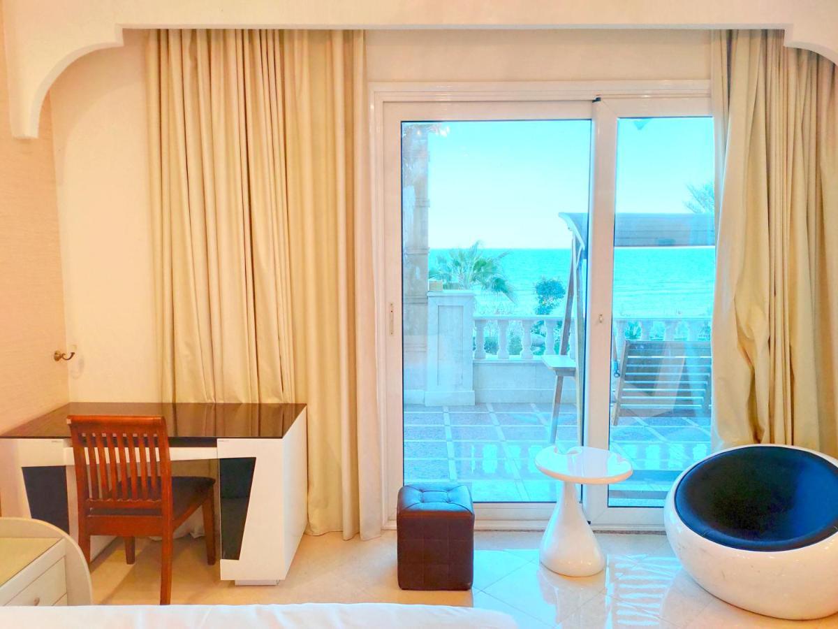 Luxury Seafront Pool Villa - 3 Stories & Roof Floor - All Master Bedrooms Hurghada Ngoại thất bức ảnh